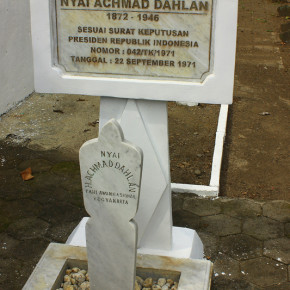 Gambar Makam Nyai